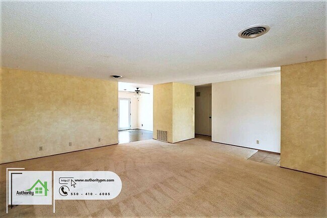 Building Photo - 3135 Stratford Ave