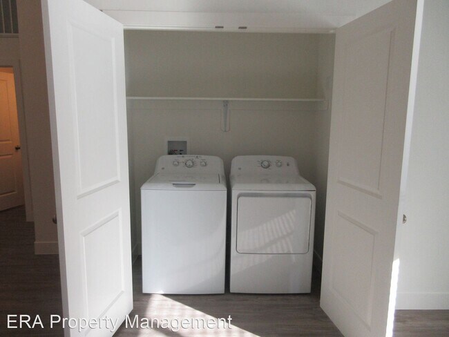 Foto del edificio - 3 br, 2 bath House - 2186 N 450 W