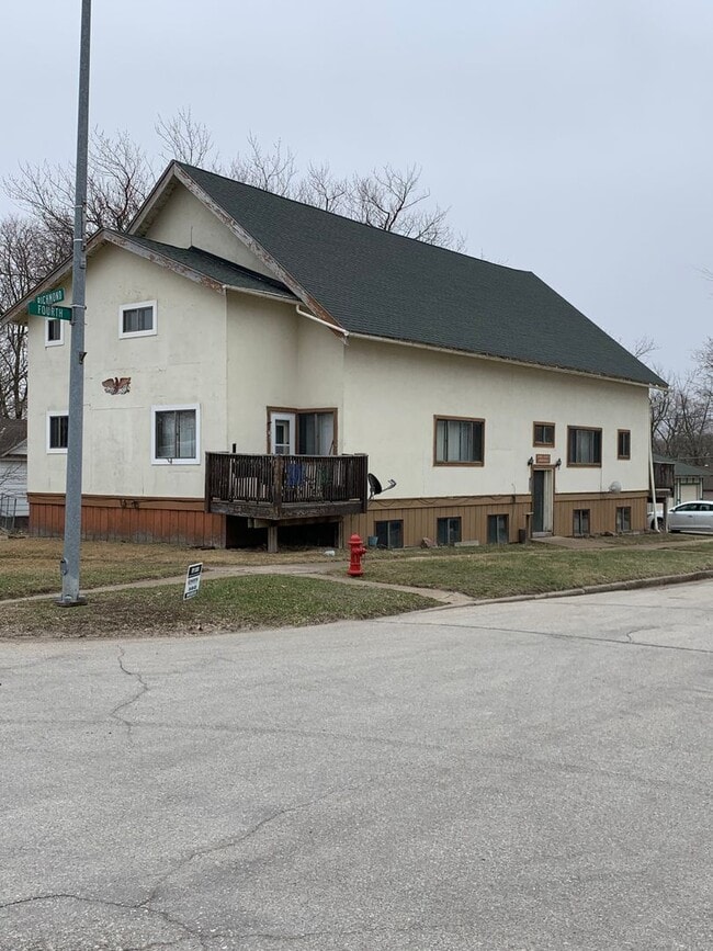 Building Photo - Chapel Heights