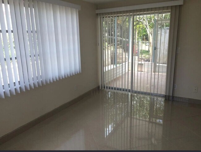 Foto del edificio - 3312 Clydesdale Dr