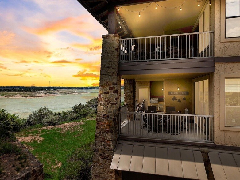 6600 Lantern View Drive Unit 201 Condo for Rent in Jonestown, TX