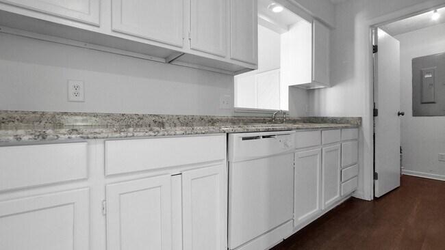 Foto del edificio - 3323-3327 Kristin Ct