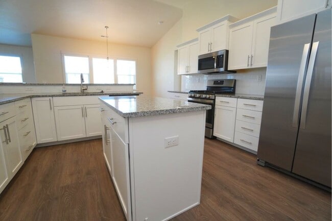 Building Photo - 3551 N Tansy Pl