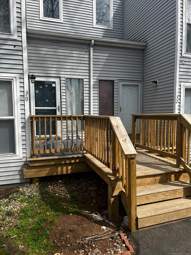 Primary Photo - 30 Glenview Dr