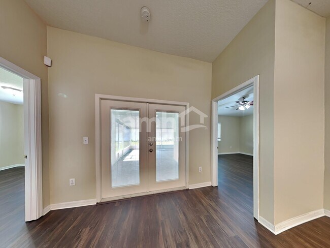 Building Photo - 4515 Ethan Way