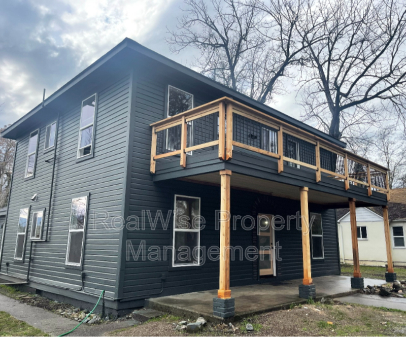 Primary Photo - 509 NW C St
