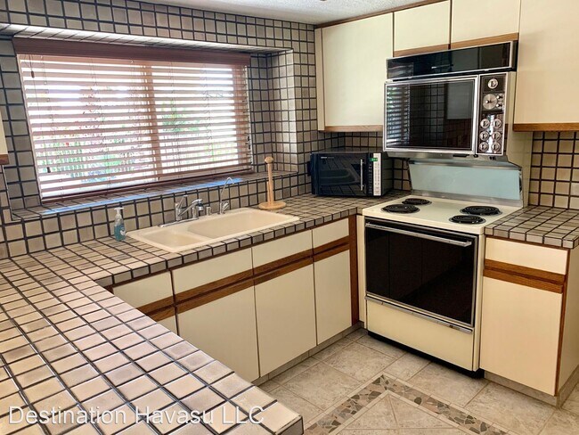 Building Photo - 3 br, 2 bath House - 242 Mulberry Avenue