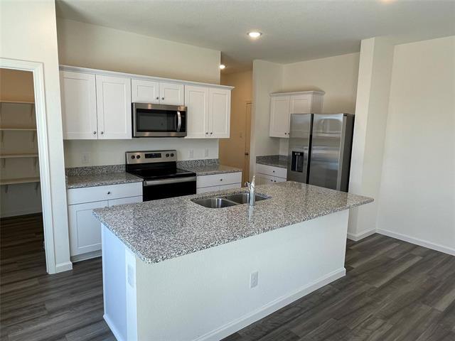 Foto del edificio - 2705 Silver Leaf Ln