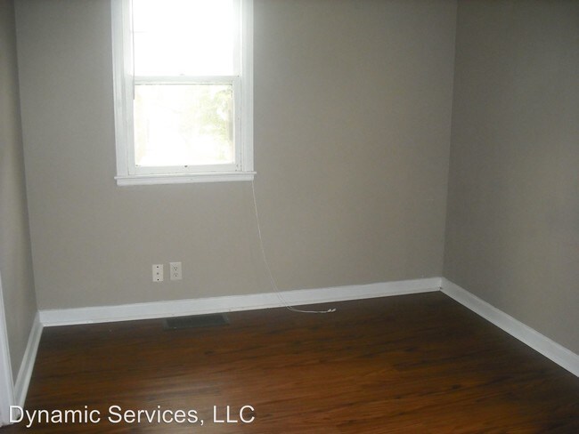 Building Photo - 403 S Wayland Ave