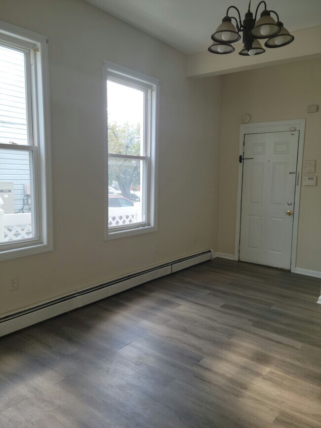 422 S 7th St Unit 1st floor, Newark, NJ 07103 Apartments in Newark, NJ