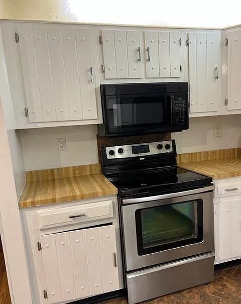 Building Photo - 103 Amberly Dr