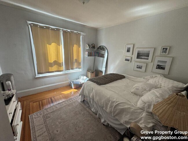 Foto del edificio - 4 bedroom in Boston MA 02127