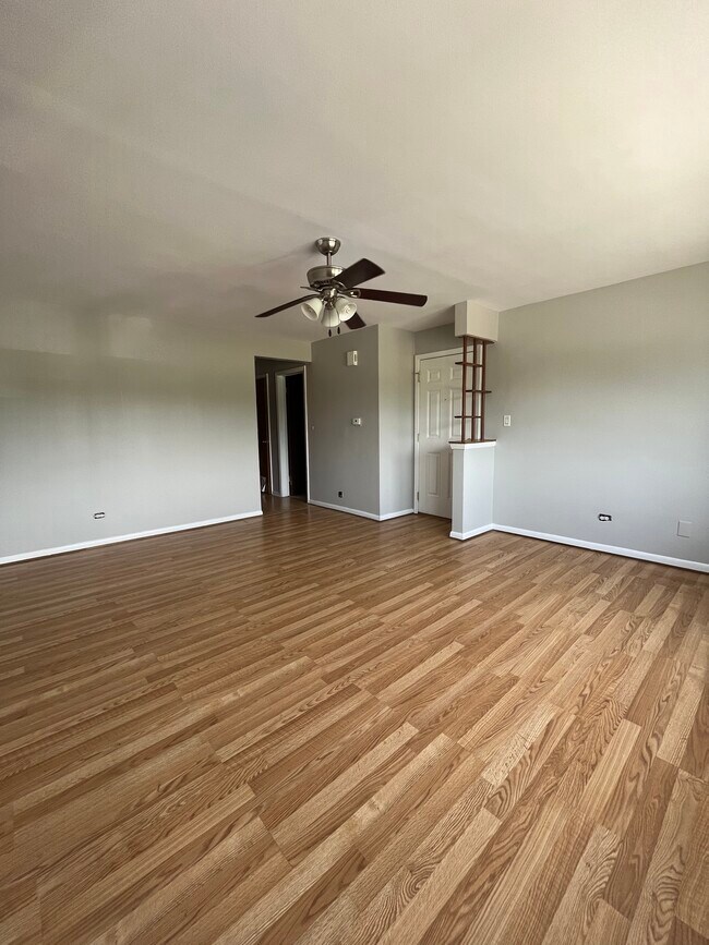 Foto del edificio - 2951 Thatcher Ave