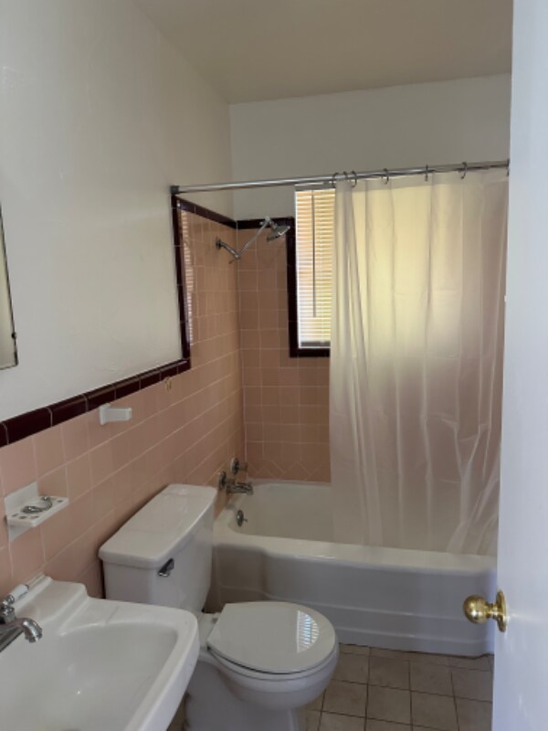 Foto del edificio - 6739 Ascot Ln