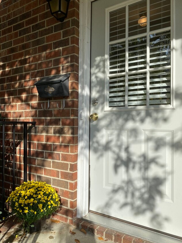 Front entrance - 105 Fidelity St