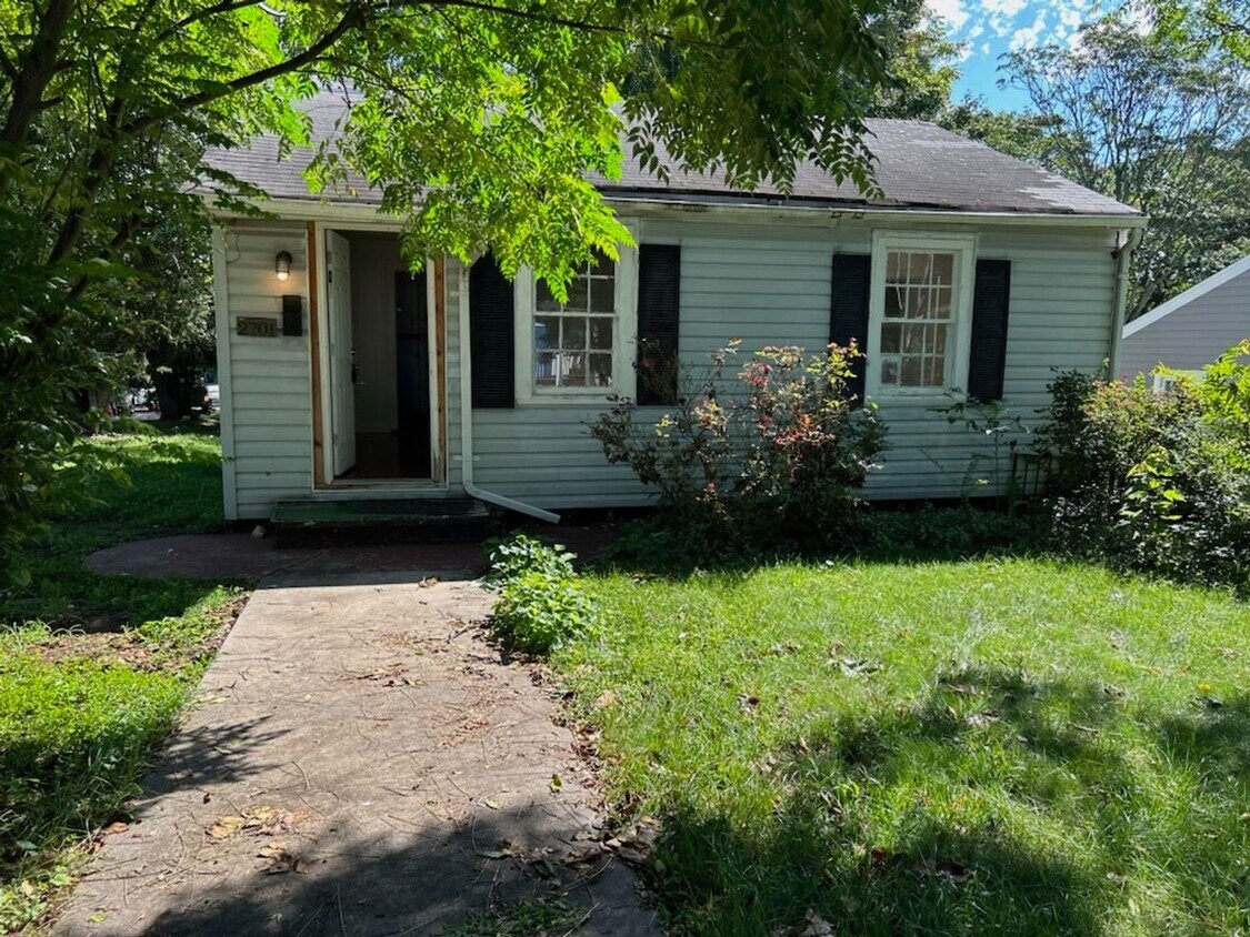 Primary Photo - 2 Bedroom 1 Bath Home Available for Rent!