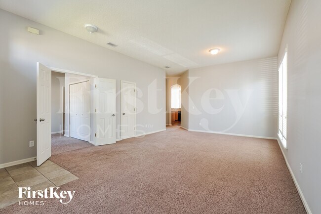 Building Photo - 9176 Prosperity Lake Dr