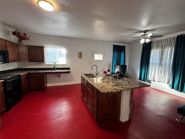 Foto del edificio - 102 Austin Elaine Dr