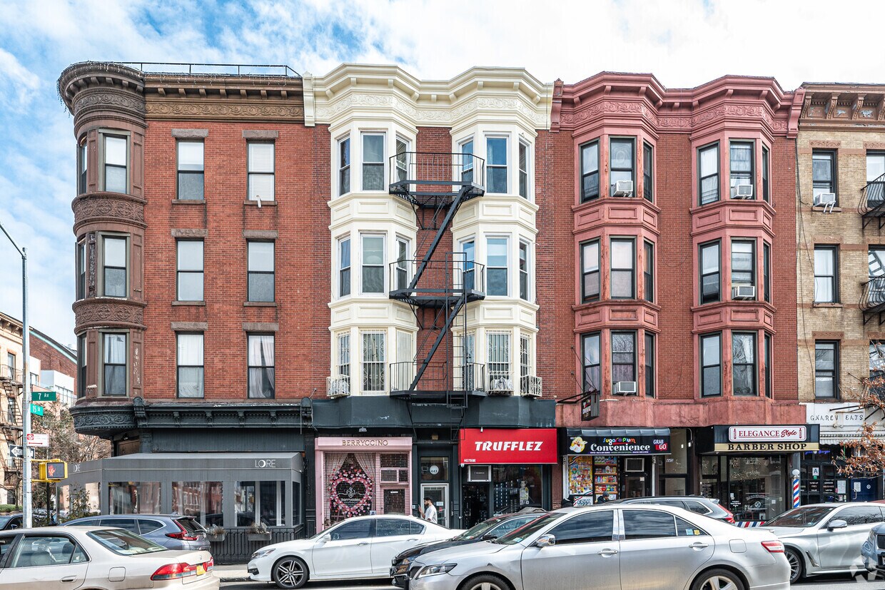 Primary Photo - 443 7th Ave