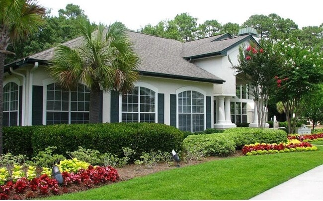 Building Photo - 897 Fording Island Rd