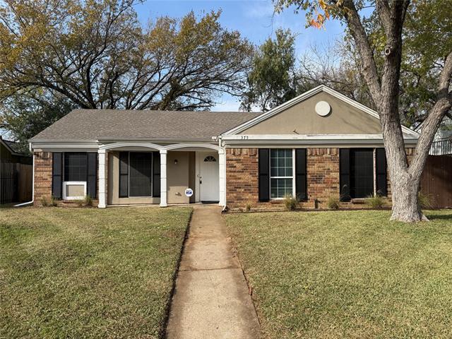 Foto principal - 375 Ancestry Ln