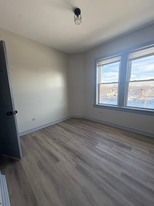 Building Photo - Soldoris