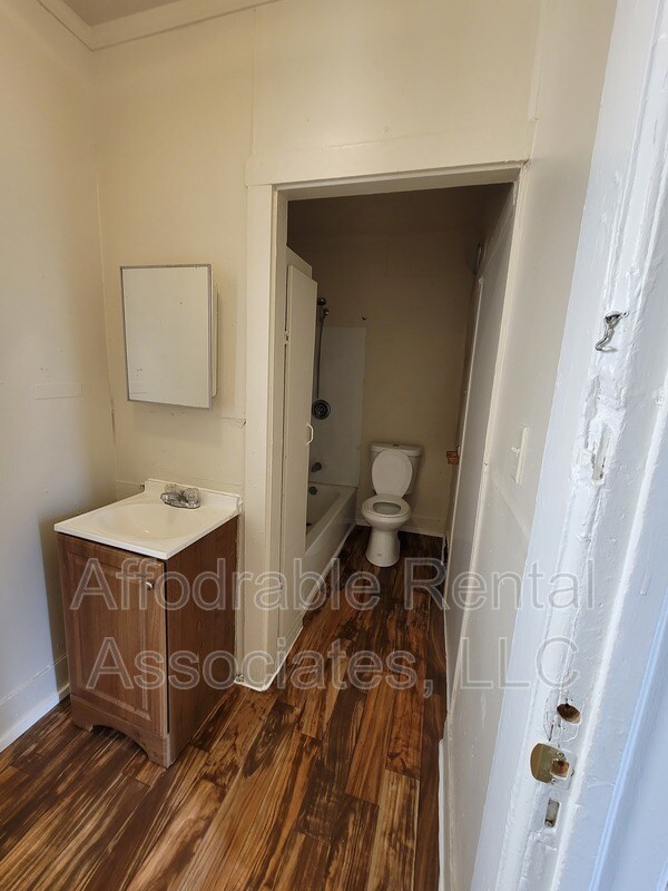 Building Photo - 1309 S 15th St