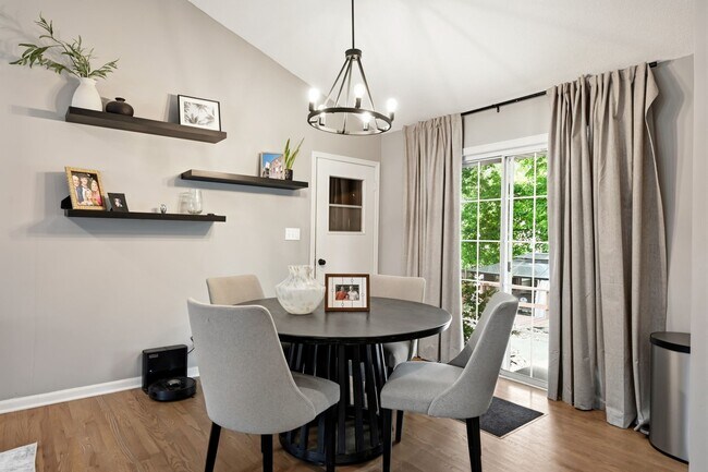 Foto del edificio - 205 SW Craigmont Dr