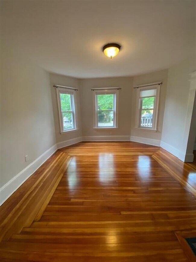 Foto del edificio - 132 Boston Ave