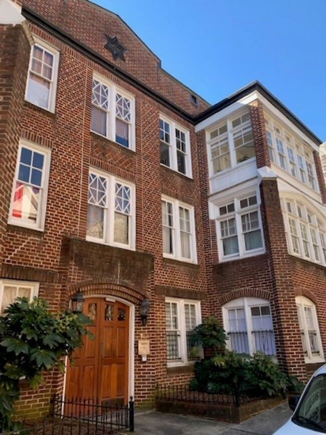 Located in the heart of Midtown Atlanta - Located in the heart of Midtown Atlanta Apartment