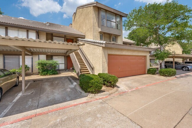 Building Photo - Prime Las Colinas Location! Spacious Condo Minutes from Dining, Entertainment & Major Employers