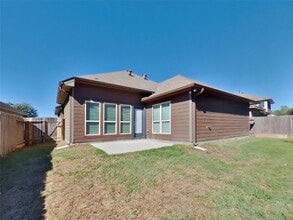 Building Photo - 1937 Briar Grove Dr