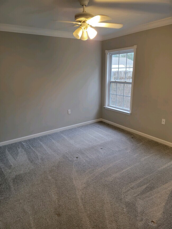 Building Photo - 11 Pawnee Trl