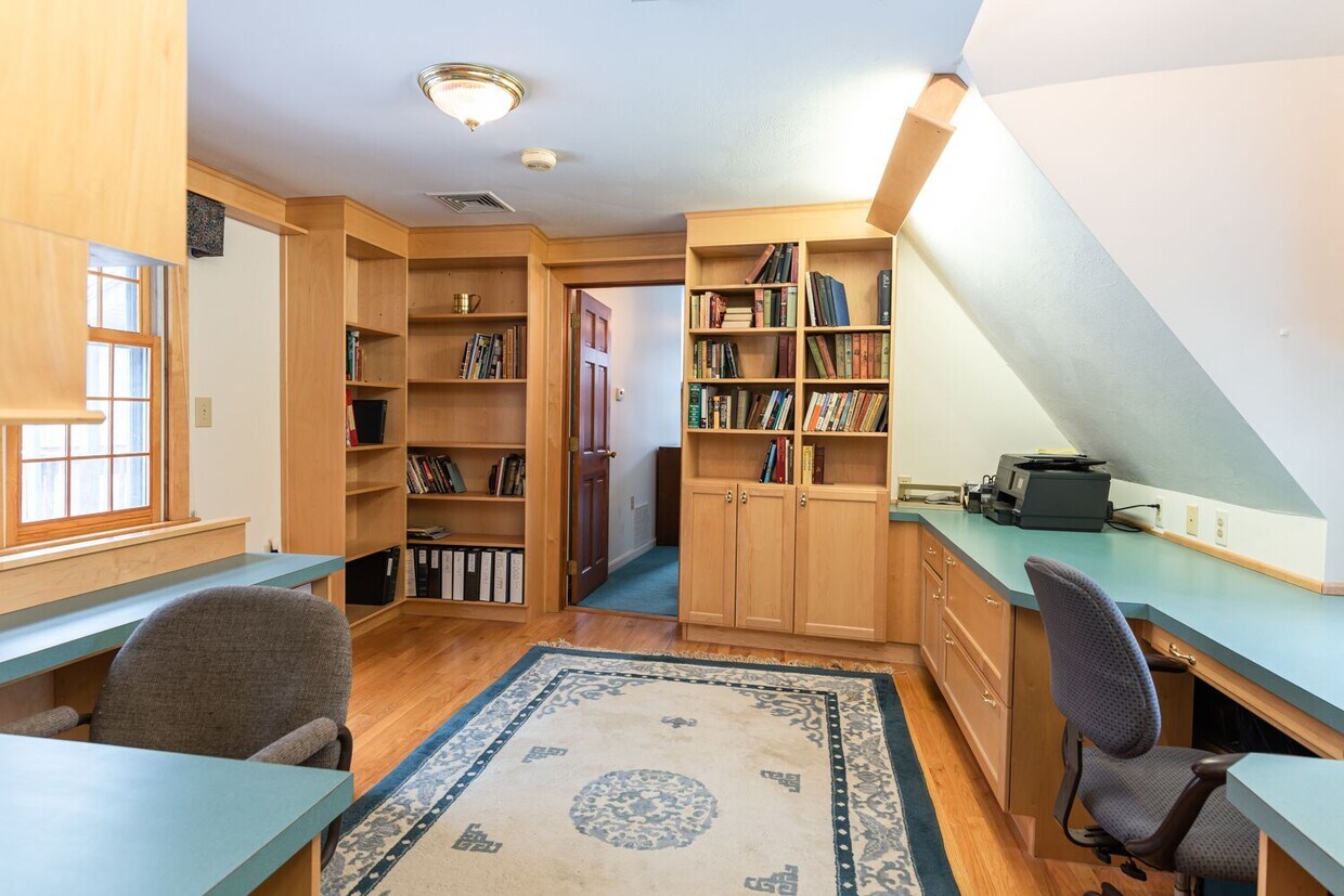 Office - 26 Howe Ln