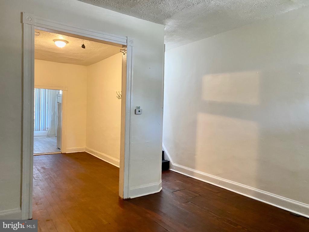 Primary Photo - 3214 W Belvedere Ave