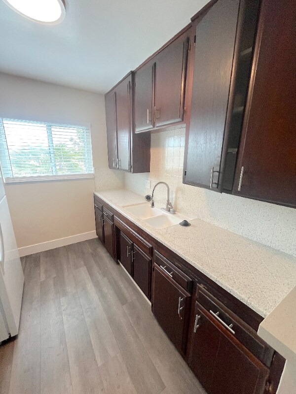 Foto del edificio - 2115 Placentia Ave