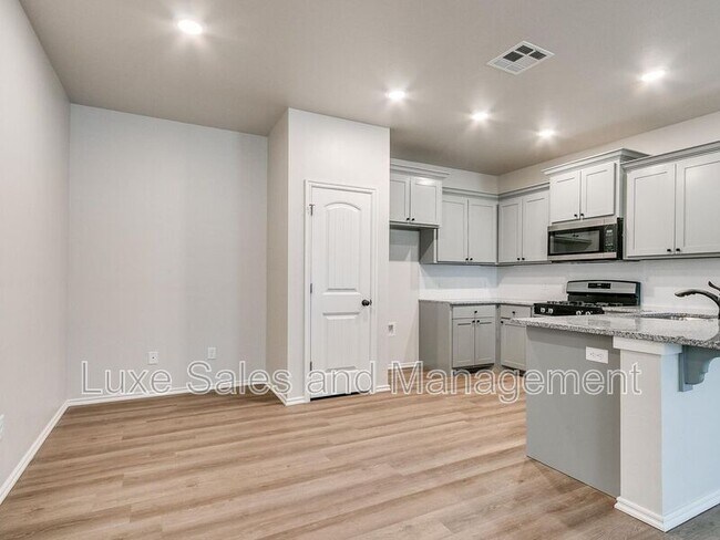Foto del edificio - 10541 Lawson Pl Rd