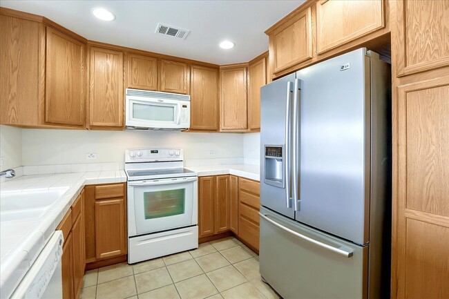 Building Photo - 809 Auzerais Ave