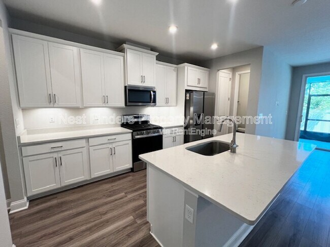 Foto del edificio - 14125 Backbarrier Rd