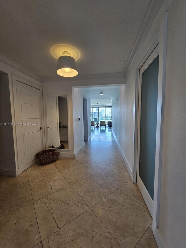 Foto principal - 3330 NE 190th St