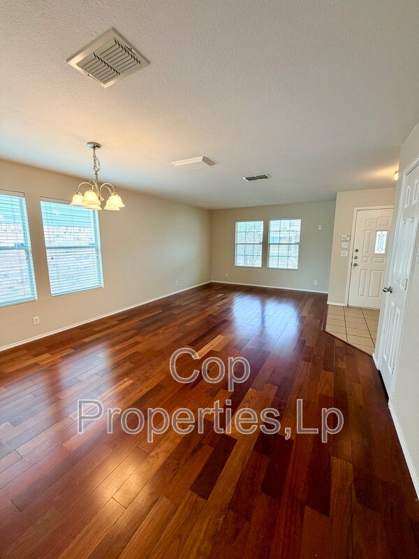 Foto del edificio - 25526 Gold Yarrow