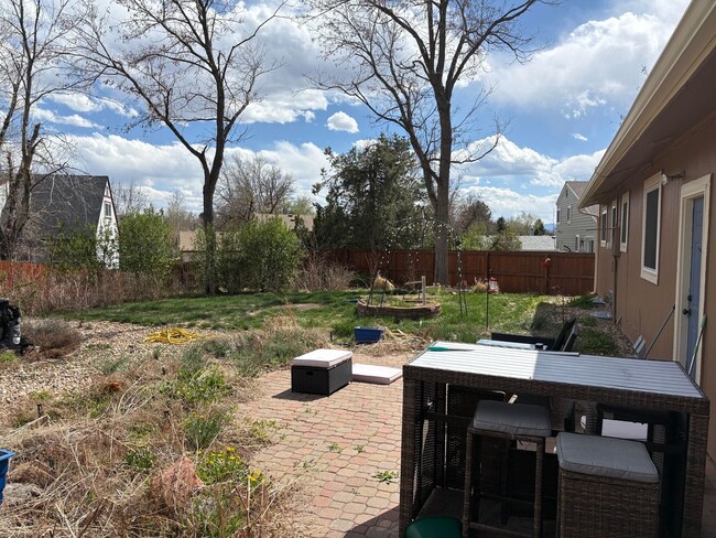 Foto del edificio - Charming 2BR House in Aurora (Utilities an...