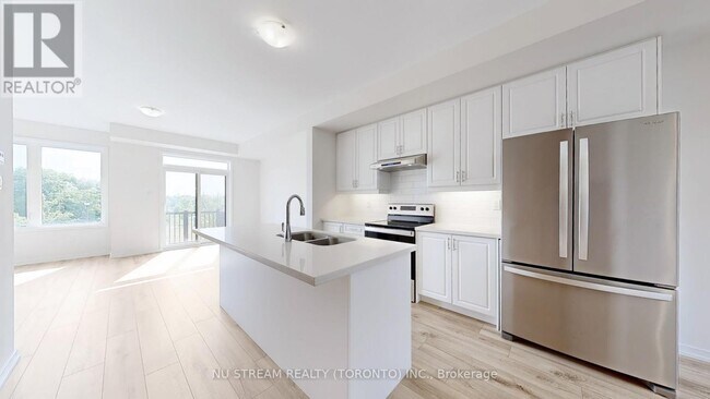 Building Photo - 17 Rattenbury Rd