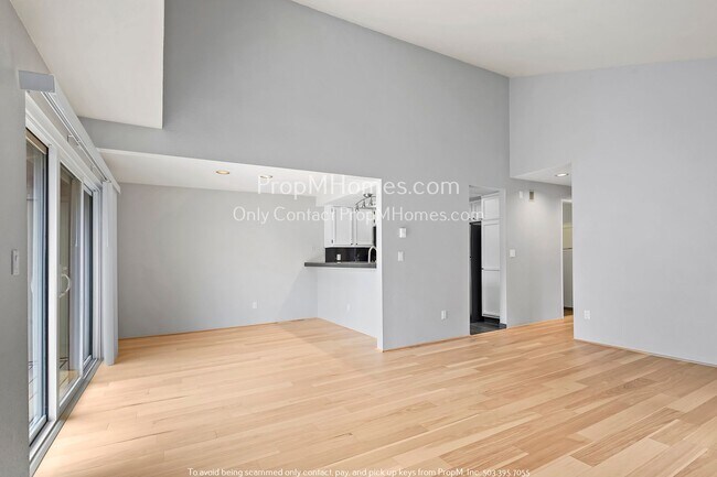 Foto del edificio - Chic Two-Bedroom Condo in Mountain Park wi...