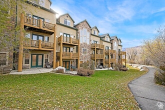 Building Photo - 3521 N Fox Run Dr