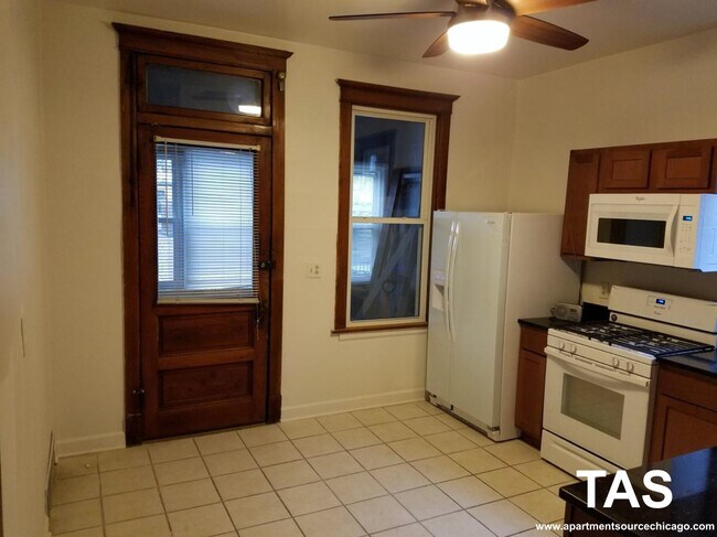 Foto del edificio - 3824 N Hamilton Ave