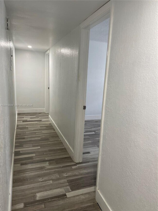 Foto del edificio - 1532 SW 5th Pl