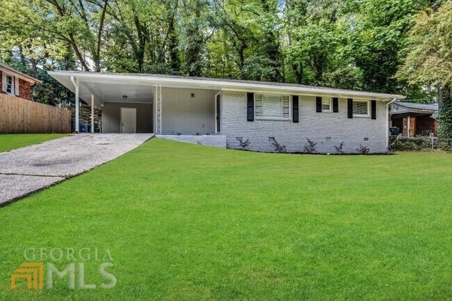 Building Photo - 3197 Cloverhurst Dr