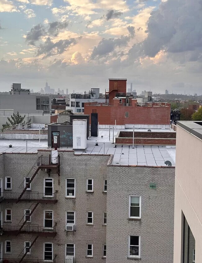 Building Photo - 623 Avenue H