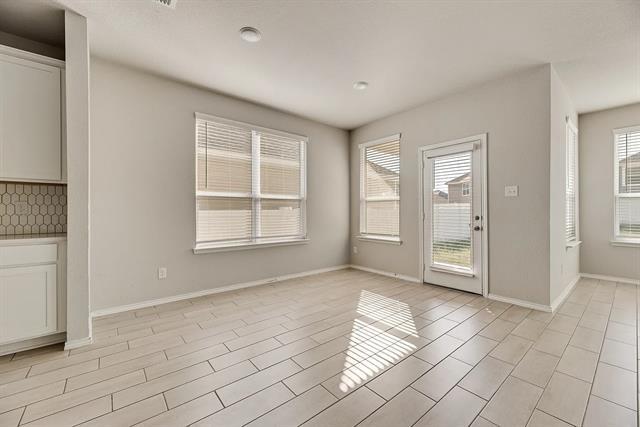 Building Photo - 5913 Hopkins Dr